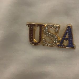 🇺🇸🇺🇸 $5 or 5 for $20 Patriotic USA pin Bundle with other USA jewelry items